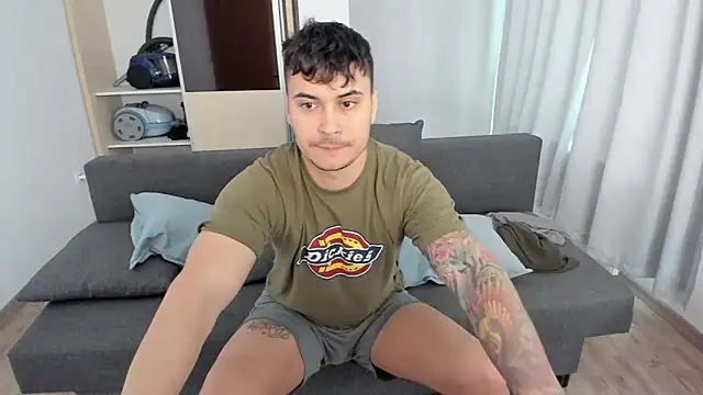 MatMalonne online show from December 3, 2025, 8:34 am