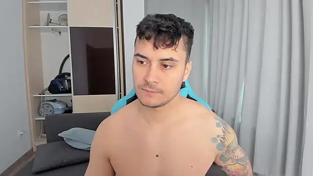 MatMalonne online show from December 4, 2025, 6:55 am