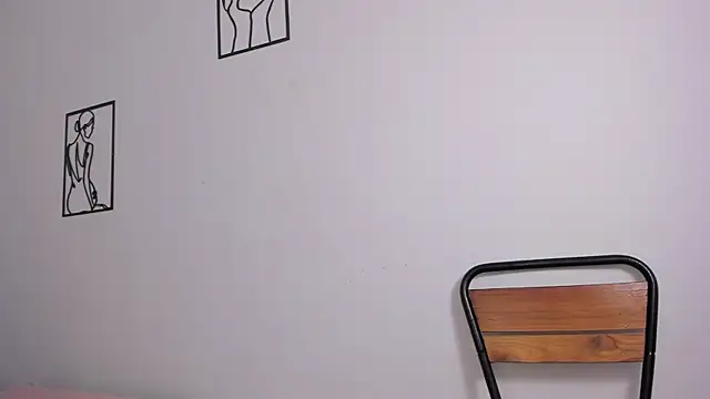 Snapshot of cloehonney chatting on February 7, 2025, 2:29 am cloehonney online show from February 7, 2025, 2:29 am