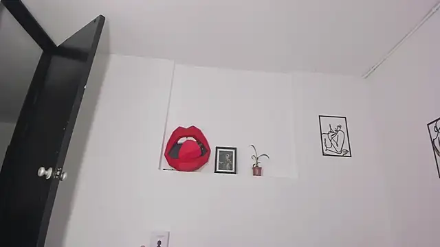 Snapshot of cloehonney chatting on February 28, 2025, 12:10 am cloehonney online show from February 28, 2025, 12:10 am