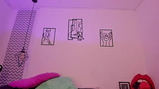 Snapshot of cloehonney chatting on September 12, 2025, 2:17 pm cloehonney online show from September 12, 2025, 2:17 pm