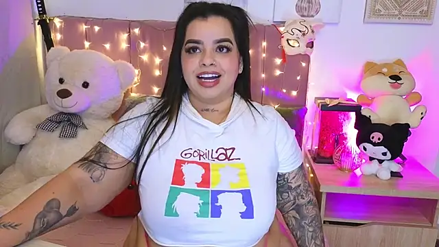 MiahJoness online show from July 15, 2026, 11:43 pm