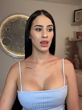 Snapshot of SarahhSmitth1 chatting on January 24, 2025, 1:45 am SarahhSmitth1 online show from January 24, 2025, 1:45 am