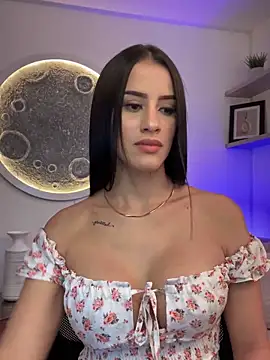 Snapshot of SarahhSmitth1 chatting on March 1, 2025, 10:21 pm SarahhSmitth1 online show from March 1, 2025, 10:21 pm