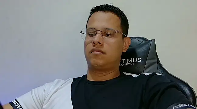 LiamVidal online show from January 14, 2025, 7:32 pm