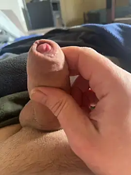 Snapshot of Andy-370 chatting on March 15, 2026, 12:11 pm Andy-370 online show from March 15, 2026, 12:11 pm