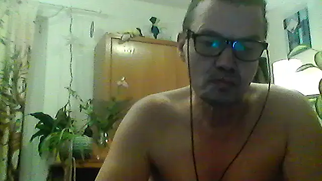 Bigpenis6y online show from February 10, 2026, 5:06 pm