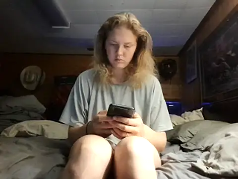 Snapshot of Ryan_and_Aurora chatting on June 11, 2026, 1:42 pm Ryan and Aurora online show from June 11, 2026, 1:42 pm