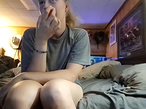 Snapshot of Ryan_and_Aurora chatting on June 19, 2026, 9:51 pm Ryan and Aurora online show from June 19, 2026, 9:51 pm