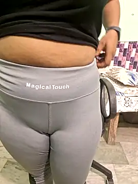 Snapshot of N-Natasha chatting on September 9, 2025, 5:12 pm N-Natasha online show from September 9, 2025, 5:12 pm