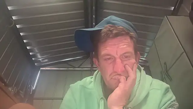 Snapshot of nakud4u chatting on December 27, 2024, 12:29 am nakud4u online show from December 27, 2024, 12:29 am