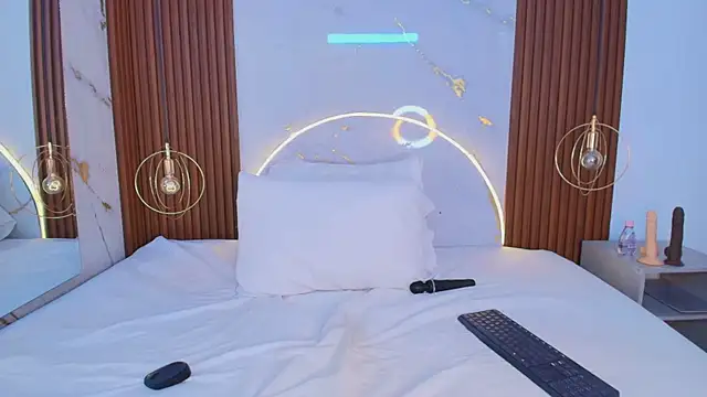 miamiller69 online show from February 1, 2025, 7:26 am