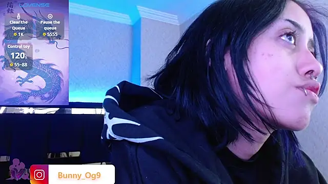 Snapshot of Bunny_O chatting on May 17, 2026, 1:36 am Bunny O online show from May 17, 2026, 1:36 am