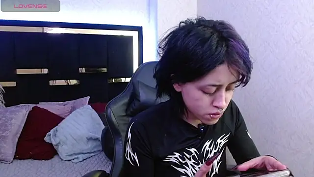 Snapshot of Bunny_O chatting on June 2, 2026, 12:34 am Bunny O online show from June 2, 2026, 12:34 am