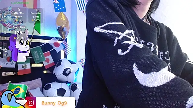 Snapshot of Bunny_O chatting on June 14, 2026, 3:41 am Bunny O online show from June 14, 2026, 3:41 am