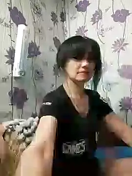 Snapshot of SweetLeila40 chatting on February 22, 2025, 3:23 am SweetLeila40 online show from February 22, 2025, 3:23 am