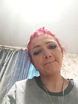 SweetLeila40 online show from May 3, 2026, 11:44 pm