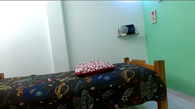 evaleribigtits18 online show from July 30, 2026, 1:26 am