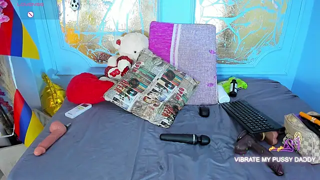 melaniecooperr online show from July 7, 2026, 6:47 am