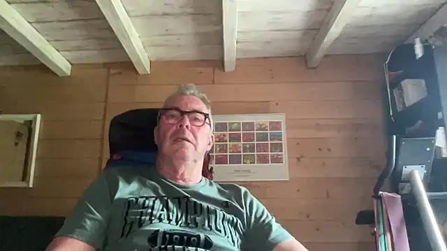 Snapshot of lelohop chatting on May 5, 2026, 9:28 am lelohop online show from May 5, 2026, 9:28 am
