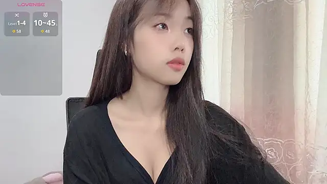 Snapshot of Lvy--v chatting on September 9, 2025, 1:49 am Lvy--v online show from September 9, 2025, 1:49 am