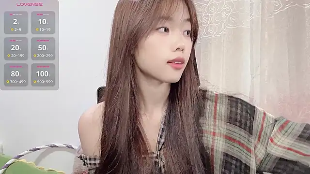 Snapshot of Lvy--v chatting on November 27, 2025, 11:51 pm Lvy--v online show from November 27, 2025, 11:51 pm