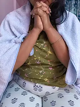 Snapshot of MUMTAJ-1 chatting on July 3, 2026, 12:28 am MUMTAJ-1 online show from July 3, 2026, 12:28 am