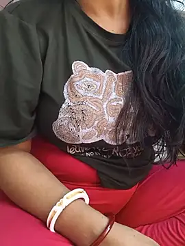 Snapshot of MUMTAJ-1 chatting on July 5, 2026, 8:21 am MUMTAJ-1 online show from July 5, 2026, 8:21 am