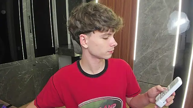 Snapshot of calvin_love_you chatting on March 29, 2026, 5:13 pm calvin love you online show from March 29, 2026, 5:13 pm