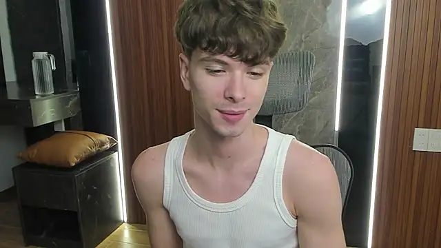 Snapshot of calvin_love_you chatting on April 2, 2026, 5:10 pm calvin love you online show from April 2, 2026, 5:10 pm