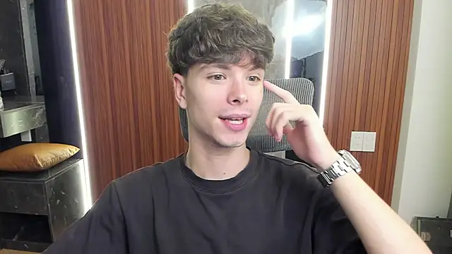 Snapshot of calvin_love_you chatting on April 11, 2026, 5:06 pm calvin love you online show from April 11, 2026, 5:06 pm