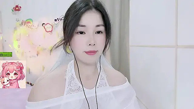 HK angelchloe online show from August 7, 2026, 1:29 am