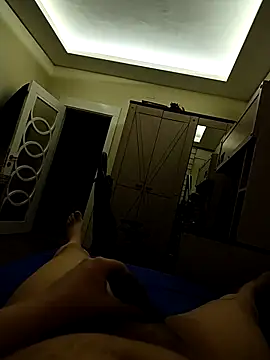 Snapshot of 31cektirenbatuu chatting on February 17, 2025, 12:43 am 31cektirenbatuu online show from February 17, 2025, 12:43 am