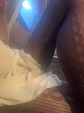 Snapshot of smashb33 chatting on November 14, 2025, 2:49 pm smashb33 online show from November 14, 2025, 2:49 pm