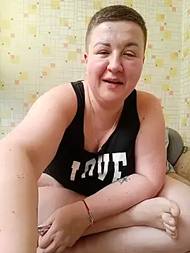 Snapshot of Annet1912 chatting on May 17, 2026, 10:11 am Annet1912 online show from May 17, 2026, 10:11 am