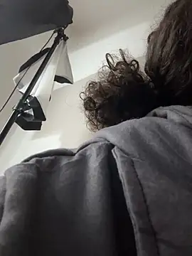 avans 15 online show from February 2, 2025, 1:19 pm