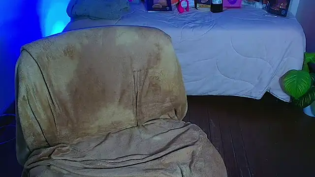 avans 15 online show from February 15, 2025, 10:42 pm