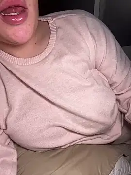 lilylush24 online show from December 30, 2024, 2:40 pm