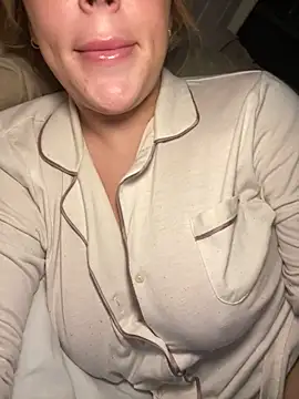 lilylush24 online show from January 15, 2025, 10:35 pm