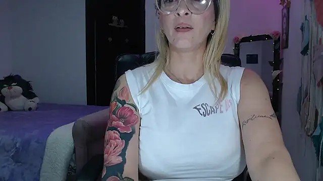 Snapshot of yulieth_anamar chatting on March 16, 2025, 1:38 am yulieth anamar online show from March 16, 2025, 1:38 am