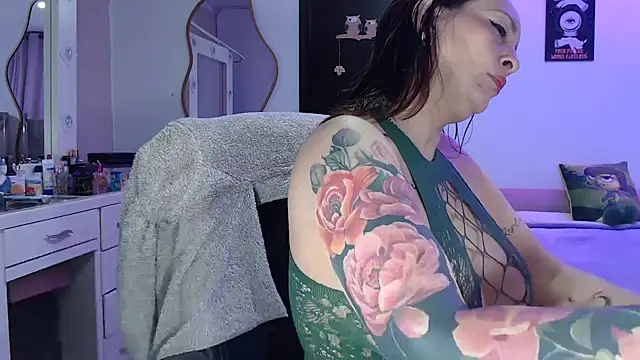 yulieth anamar online show from February 21, 2026, 9:32 am