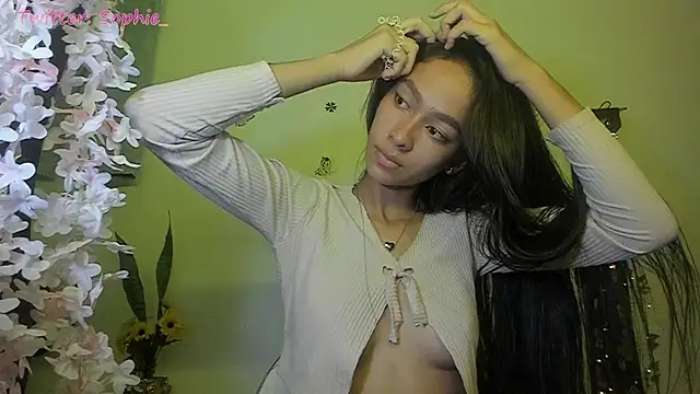 Snapshot of Sophie_sweett19 chatting on February 26, 2025, 3:21 am Sophie sweett19 online show from February 26, 2025, 3:21 am