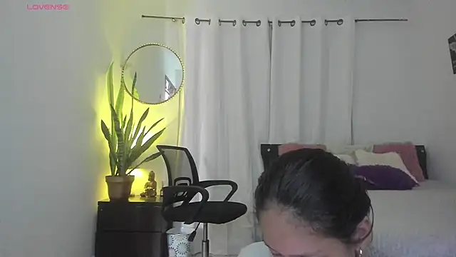 Snapshot of Sophie_sweett19 chatting on September 12, 2025, 5:13 pm Sophie sweett19 online show from September 12, 2025, 5:13 pm