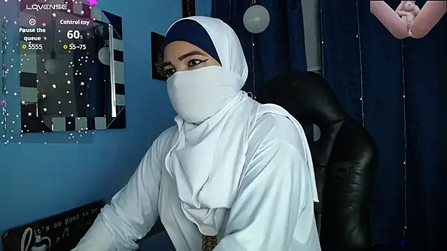 Snapshot of Falak-Yasin chatting on September 27, 2025, 12:10 pm Falak-Yasin online show from September 27, 2025, 12:10 pm