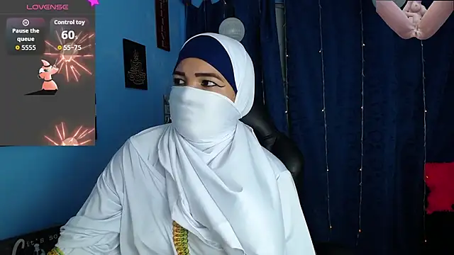 Snapshot of Falak-Yasin chatting on October 1, 2025, 12:22 pm Falak-Yasin online show from October 1, 2025, 12:22 pm