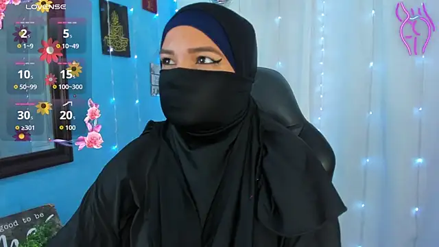 Snapshot of Falak-Yasin chatting on May 6, 2026, 11:48 am Falak-Yasin online show from May 6, 2026, 11:48 am