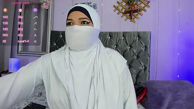 Snapshot of Falak-Yasin chatting on May 30, 2026, 12:13 pm Falak-Yasin online show from May 30, 2026, 12:13 pm