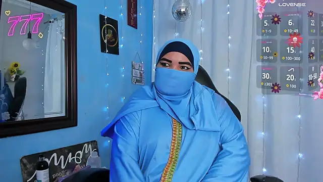 Snapshot of Falak-Yasin chatting on July 24, 2026, 12:25 pm Falak-Yasin online show from July 24, 2026, 12:25 pm