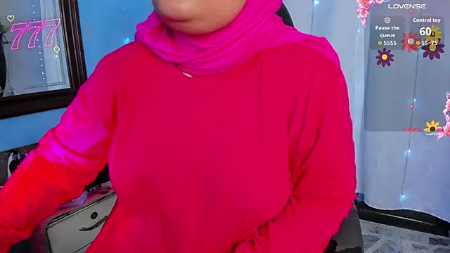 Snapshot of Falak-Yasin chatting on July 31, 2026, 12:15 pm Falak-Yasin online show from July 31, 2026, 12:15 pm