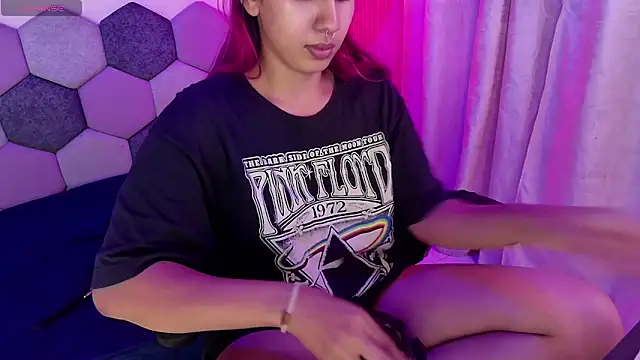Horny tgn online show from April 25, 2026, 6:16 pm